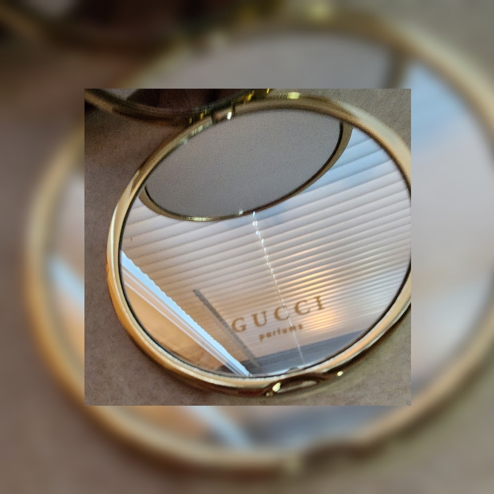 Gucci Gold Monogram Compact Makeup Mirror New In Box - Picture 6 of 9